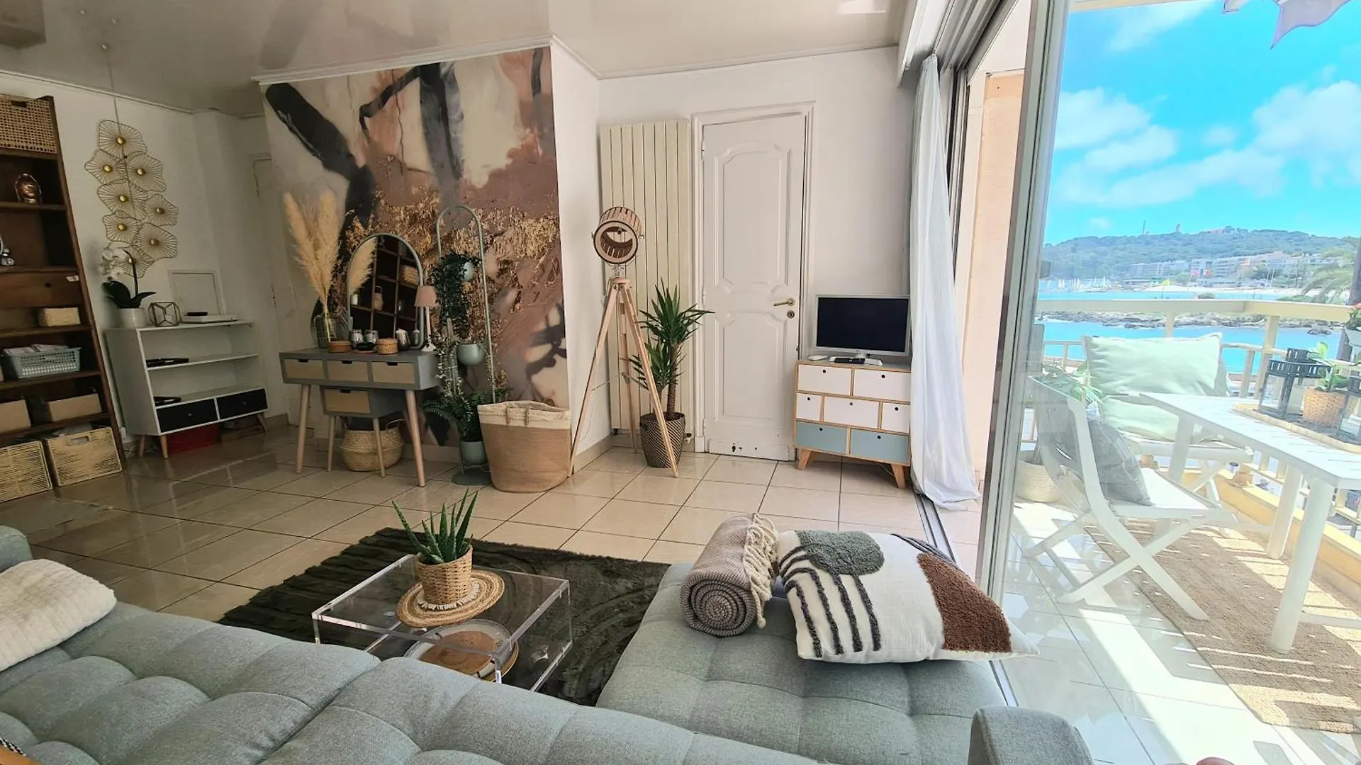 Apartment Studio Devant La Mer Antibes