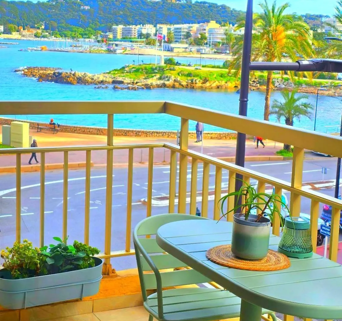 Studio Devant La Mer Antibes